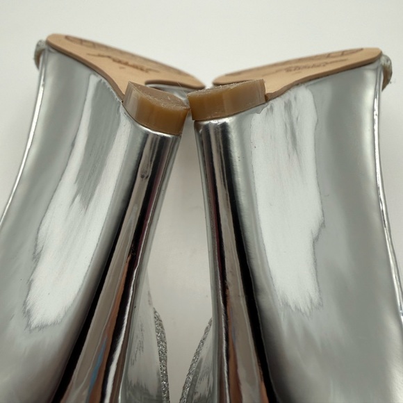 Jewel Badgley Mischka Silver Leather Sparkle Ankle Open Toe Strappy Sandal SZ 7 - Picture 12 of 16